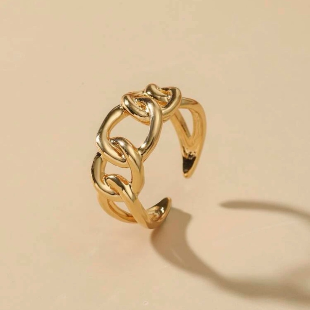 NWT Chain Style Ring - Picture 2 of 3